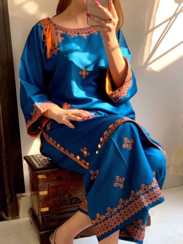 Two-Piece Women's Stitched Suits – Elegant Designs & Colors - Image 10