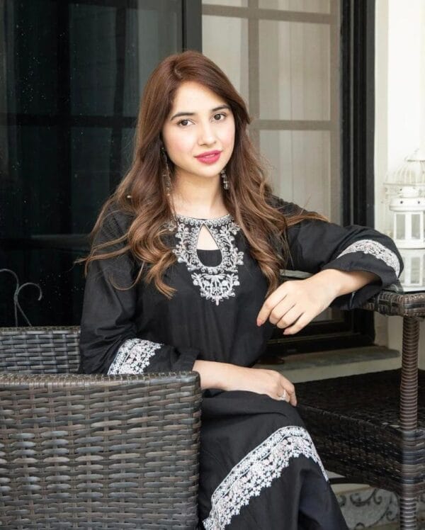 2 Pcs Women's Stitched Arabic Lawn Embroidered Black Suit