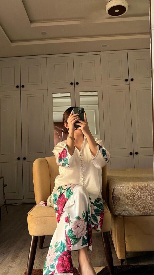 2 Pcs Women's Stitched Shirt And Trouser Set - Printed Silk Off White