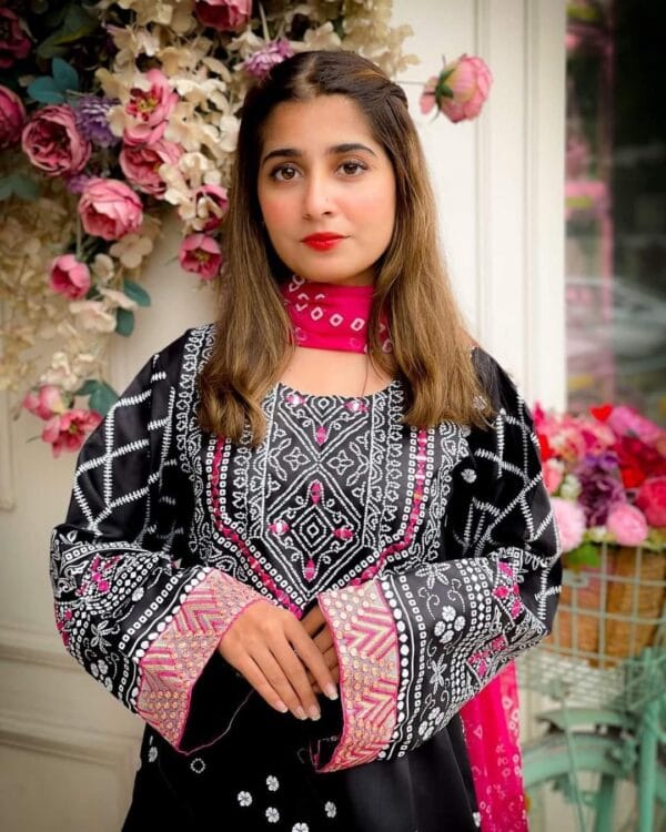 3 Pcs Women's Stitched Katan Silk Printed Suit – Red & Black - Image 2