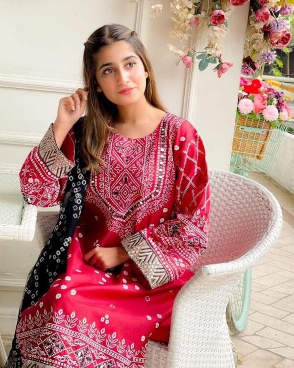 3 Pcs Women's Stitched Katan Silk Printed Suit – Red & Black - Image 4