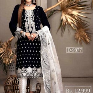 3 Pcs Women's Unstitched Lawn Embroidered Suit